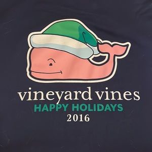 Vineyard vines 2016 Holiday T-shirt